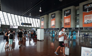 Dans le terminal 2 de l'aéroport de Nice, le 10 août 2020