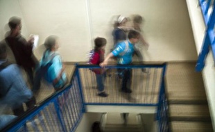 Des élèves à l'heure de la sortie des classes