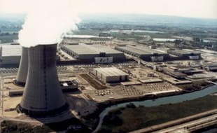 La quantité d'uranium rejetée lors d'un incident survenu mardi dans une installation de la société Socatri (Areva) sur le site nucléaire de Tricastin à Bollène (Vaucluse) a été moins importante que celle annoncée initialement, a indiqué mercredi matin une porte-parole de Socatri à l'AFP.