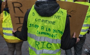 «Gilets jaunes» à Strasbourg: Huit mois de prison ferme pour avoir lancé un pavé sur les policiers (Illustration)