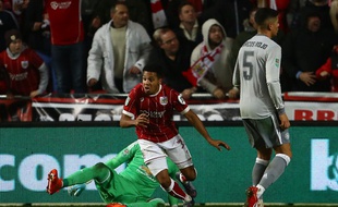 Le milieu de Bristol Smith marque le but de la qualification surprise de son équipe contre Manchester United, le 20 décembre 2017.