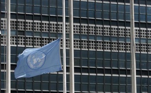 La Déclaration universelle des Droits de l'Homme a été adoptée par les Nations Unies le 10 décembre 1948.