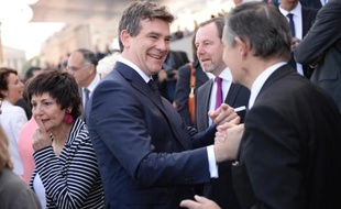 Claude Bartolone et Arnaud Montebourg, réunis à la Fête de la Rose de Frangy-en-Bresse, ont joué "l'unité" et le "rassemblement" derrière l'exécutif, écartant les critiques de Jean-Luc Mélenchon et défendant le ministre de l'Intérieur, Manuel Valls.