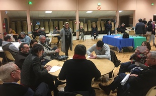 Organisation du grand débat national, à Ludon-Médoc (Gironde), le 7 février 2019.