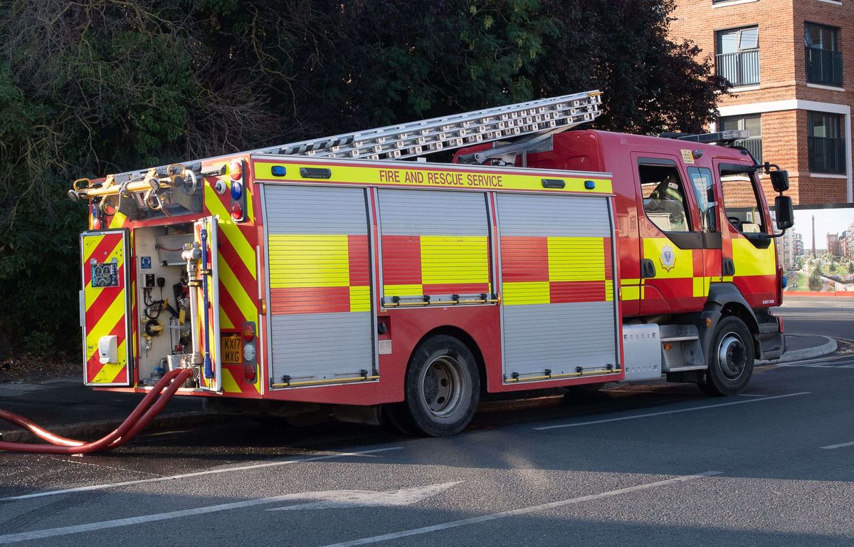 Angleterre : Un incendie devant une mosquée qualifié de « crime de haine » par la police