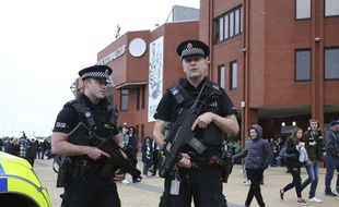 Des policiers à Glasgow (Ecosse), le 16 septembre 2017.