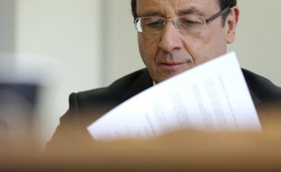 François Hollande a "fait le point de la situation" des otages au Nigeria dans un entretien téléphonique mercredi avec Goodluck Ebele Jonathan le président du Nigeria, selon un communiqué de l'Elysée.