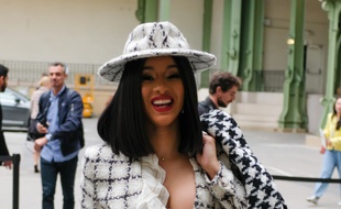 La chanteuse et actrice Cardi B au défilé Chanel