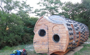 Une nuit au refuge du Tronc creux installé dans le parc du Bourgailh à Pessac.