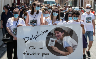 La marche blanche organisée par les collègues de Delphine Jubillar le 12 juin 2021 à Albi (Tarn).