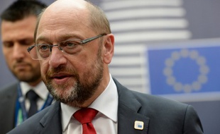 Le président du Parlement européen, Martin Schulz, arrive pour un sommet des chefs d'Etat et de gouvernement européens le 20 octobre 2016 à Bruxelles.