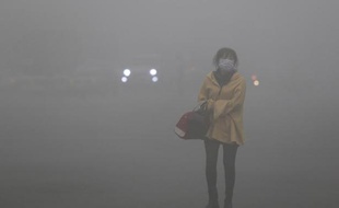 La pollution atmosphérique croissante en Chine et dans d'autres économies émergentes d'Asie contribuerait à renforcer les cyclones hivernaux dans le Pacifique du nord-ouest, rapporte une étude publiée mardi dans la revue Nature Communications.