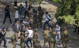 Les manifestations contre l'armée au pouvoir en Birmanie sont de plus en plus nombreuses depuis le coup d'Etat.