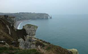 La série Lupin vous a déçu ? Les falaises d'Etretat ne vous décevront pas