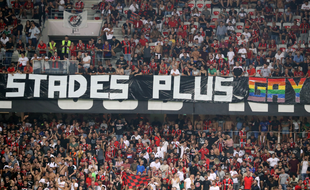 L'une des banderoles des ultras de l'OGC Nice déployées contre l'OM.