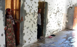 Les jihadistes d'Al-Qaïda ont lancé une nouvelle offensive contre les régions à majorité kurde du nord de la Syrie, faisant au moins 17 morts et poussant à l'exode de nombreux habitants, a indiqué samedi une ONG.