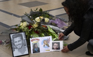 En mars 2017, au Trocadéro, à Paris, lors d'un hommage aux dix personnes ayant été tuées dans le crash sur le tournage de Dropped.