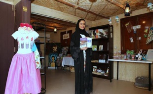 Maryam al-Subaiey, fondatrice de la société Q-Talent, dans son magasin à Doha le 23 février 2015