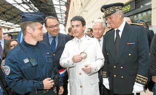 « C'est une ville qui est chère à mon cœur », a déclaré Manuel Valls à son arrivée lundi après-midi à la gare.
