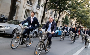 Tony Estanguet et Thomas Bach à Paris le 2 octobre 2016.