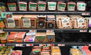 Le rayon des alternatives végétales à la viande animale dans un supermarché de New York, le 15 novembre 2019. (Photo illustration).