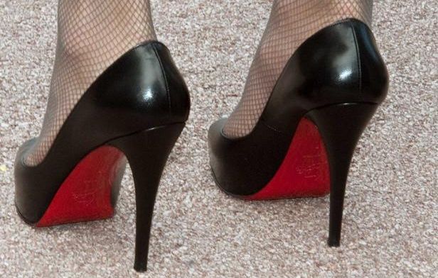 La maison Louboutin poursuit Yves Saint Laurent en justice