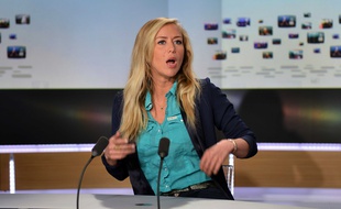 Enora Malagré, sur le plateau de LCI, le 19 mars 2015, à Paris.