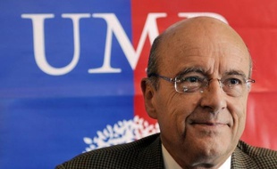 L'ex-ministre des Affaires étrangères Alain Juppé estime que "la compétition" entre Jean-François Copé et François Fillon pour le leadership de l'UMP en vue de la présidentielle de 2017 est "inutile et dangereuse".