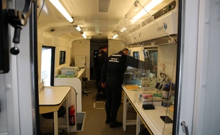 Cinq experts de la gendarmeries sont mobilisés pour effectuer des tests de dépistage du Covid-19