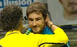 Capture d'écran d'Iker Casillas lors d'un match de charité, le 28 décembre 2012 à Madrid.