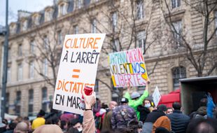 Manifestation contre la loi