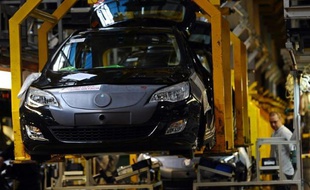 Le constructeur automobile allemand Opel, filiale de l'américain General Motors, doit présenter jeudi, au cours d'un conseil de surveillance, un plan de développement pour la marque, foyer de pertes depuis de nombreuses années.