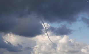 Un tuba dans le ciel alsacien ce dimanche main.
