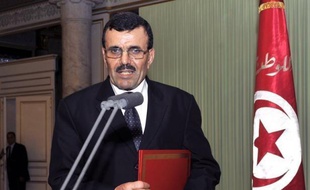 Le vote de confiance au nouveau gouvernement de l'islamiste Ali Larayedh est attendu ce mercredi alors que le pays doit sortir d'une profonde crise politique et sociale dont la dernière illustration a été l'immolation d'un jeune miséreux à Tunis mardi.