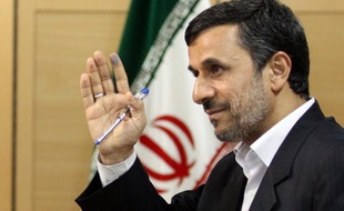 Il n'est pas nécessaire de faire la guerre pour voir la "destruction" d'Israël, a déclaré samedi le président iranien Mahmoud Ahmadinejad dans un discours rapporté par l'agence officielle Irna.