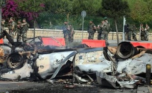 Les forces de sécurité intérieure et l'armée libanaises ont été déployées en force à travers la capitale, interdisant l'accès à certains secteurs pour éviter des heurts entre partisans de l'opposition emmenée par le Hezbollah chiite et ceux du gouvernement issu de la majorité parlementaire antisyrienne.