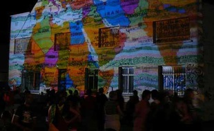 Ambiance nocturne au festival des Escales de Saint-Nazaire, en août 2007.