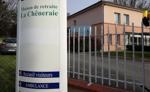 L'Ehpad de «La Chêneraie» où sont décédés quatre pensionnaires, dans la nuit de dimanche à lundi.