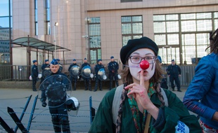 Une militante anti-CETA, lors d'une manifestation organisée le 30 octobre dernier à Bruxelles.