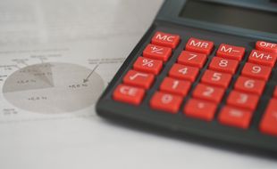 Image d'illustration d'une calculatrice.