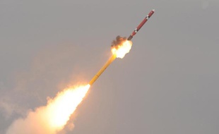 Photo d'un nouveau missile de croisière testé par la marine sud-coréenne, présenté le 14 février 2013.