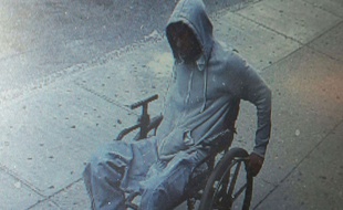 Un homme en chaise roulante a braqué une banque à New York, le 29 juin 2015.