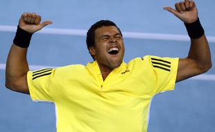 France's Jo-Wilfried Tsonga celebrates his victory over Spain's Feliciano Lopez in their quarter-final men's singles match at the Marseille Open ATP tennis tournament February 20, 2009. REUTERS/Jean-Paul Pelissier (FRANCE)