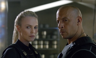 Charlize Theron, à gauche, et Vin Diesel, à droit, dans « Fast and furious ».