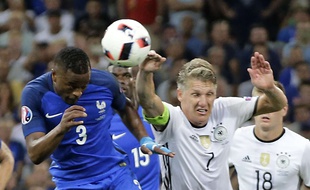 Une main de Schweinsteiger a provoqué un penalty lors du match France-Allemagne, en demi-finale de l'Euro, le 7 juillet 2016.