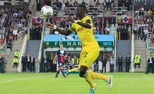 NANTES, le 25/08/2013Papy DJILOBODJI joueur du FCN, et IBRAHIMOVIC lors du match contre le PSG