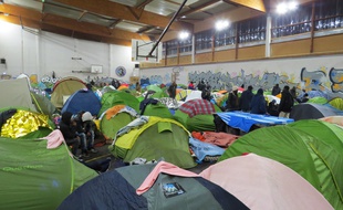 L'ancien gymnase Jeanne-Bernard, à Saint-Herblain, est occupé par des migrants depuis octobre.
