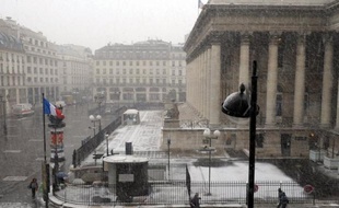 La France a connu fin 2011 un resserrement "marqué" du crédit bancaire, ce qui devrait fortement limiter sa croissance économique cette année et l'an prochain, a estimé l'Institut de la finance internationale mercredi