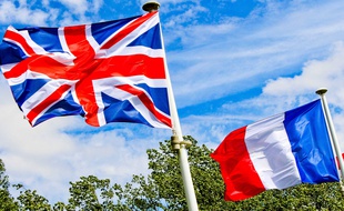 Alors que le Brexit se profile, dans le Sud-Ouest, terre d'accueil de nombreux Britanniques, les demandes de naturalisation vont bon train.
