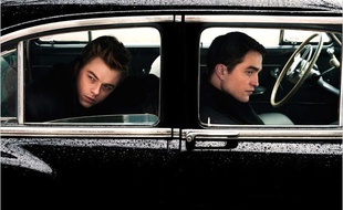 Dane DeHaan et Robert Pattinson dans Life